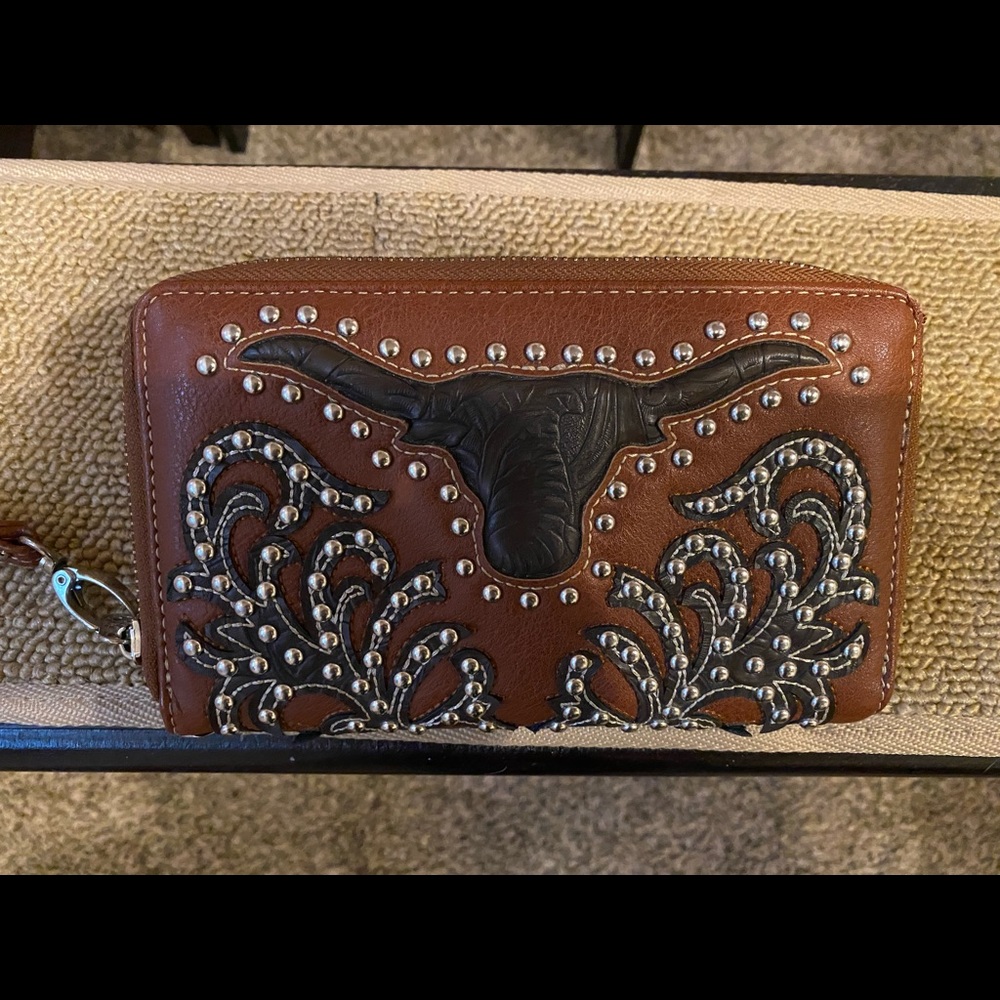 Montana west wrist wallet beautiful light brown